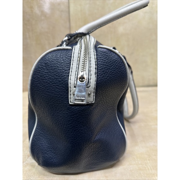 Calvin Klein Navy Blue With Off White Accents Duffle Purse Silver Hardware Clean - Picture 2 of 8